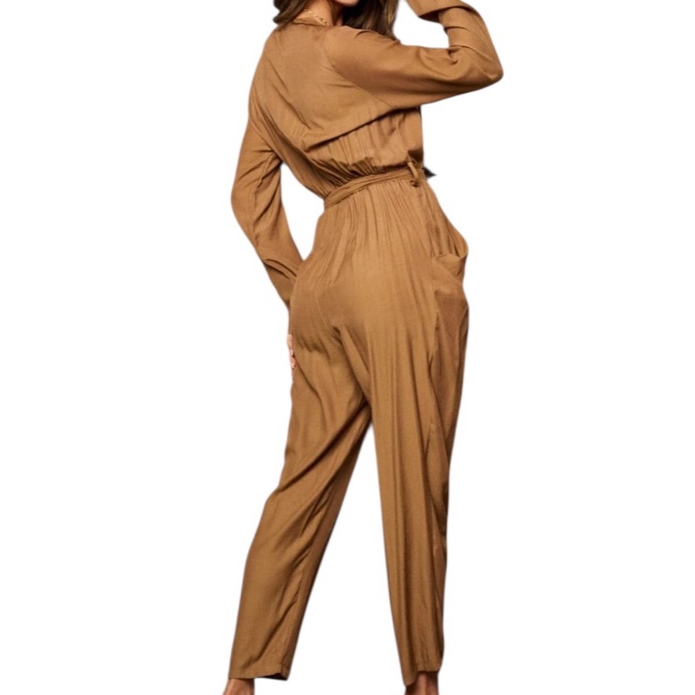 FEEL IN WOMEN'S LONG SLEEVE V-NECK SURPLICE FRONT POCKETS BELTED JUMPSUIT - Picture 2 of 2